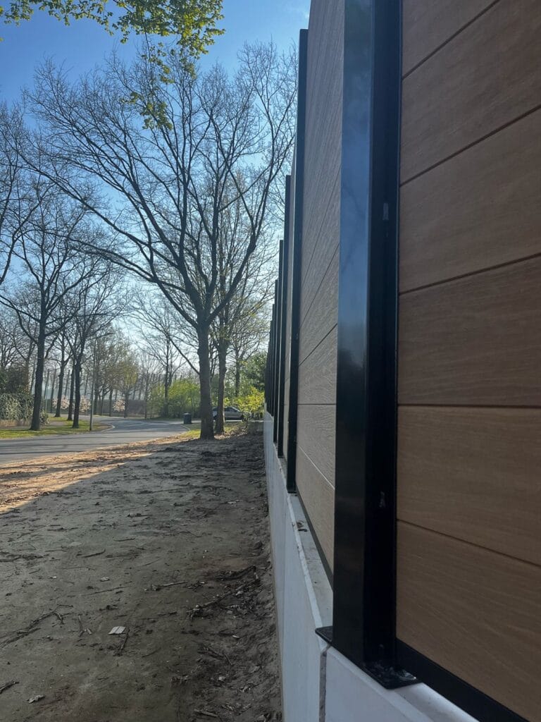 schutting op keerwand Limburg