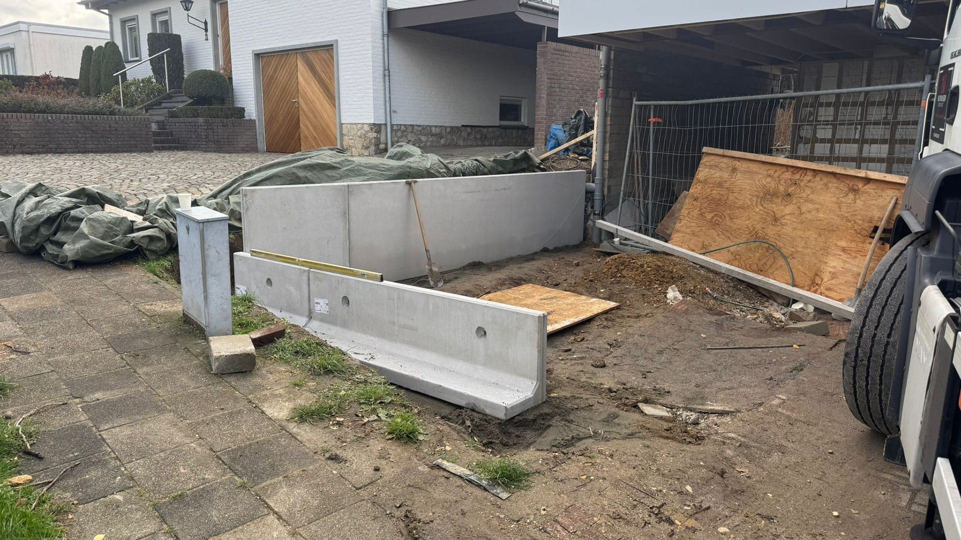 Keerwanden plaatsen Meerssen